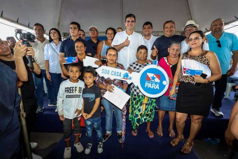 ENTREGA ASFALTO/ Ordem de Serviço que autorizará o início das obras de construção e pavimentação da PA-253/Sua Casa/Posto de saúde/Estádio de Futebol/FT Alex Ribeiro Ag Pará <div class='credito_fotos'>Foto: Alex Ribeiro / Ag. Pará   |   <a href='/midias/2023/originais/17895_1b76fcf6-cfda-0e38-a7ab-5623f4ad4045.jpg' download><i class='fa-solid fa-download'></i> Download</a></div>