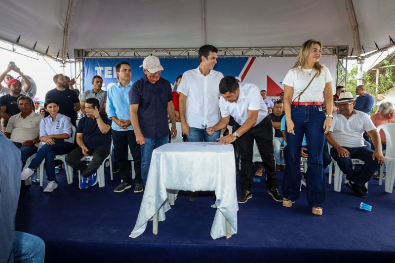 ENTREGA ASFALTO/ Ordem de Serviço que autorizará o início das obras de construção e pavimentação da PA-253/Sua Casa/Posto de saúde/Estádio de Futebol/FT Alex Ribeiro Ag Pará <div class='credito_fotos'>Foto: Alex Ribeiro / Ag. Pará   |   <a href='/midias/2023/originais/17895_672c078f-b50e-d108-a106-750c6d34eb22.jpg' download><i class='fa-solid fa-download'></i> Download</a></div>