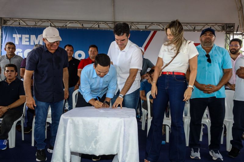 ENTREGA ASFALTO/ Ordem de Serviço que autorizará o início das obras de construção e pavimentação da PA-253/Sua Casa/Posto de saúde/Estádio de Futebol/FT Alex Ribeiro Ag Pará <div class='credito_fotos'>Foto: Alex Ribeiro / Ag. Pará   |   <a href='/midias/2023/originais/17895_764bf0c0-8bee-d57e-12c5-19397a2a6c3f.jpg' download><i class='fa-solid fa-download'></i> Download</a></div>