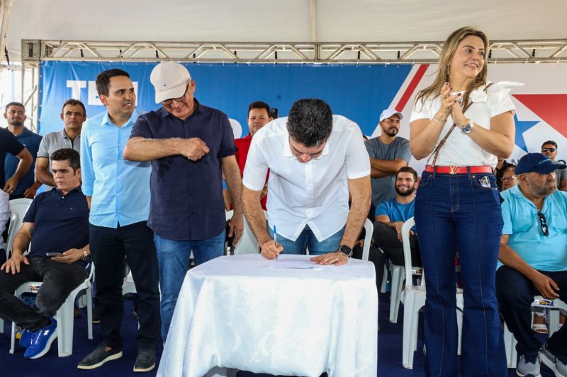 ENTREGA ASFALTO/ Ordem de Serviço que autorizará o início das obras de construção e pavimentação da PA-253/Sua Casa/Posto de saúde/Estádio de Futebol/FT Alex Ribeiro Ag Pará <div class='credito_fotos'>Foto: Alex Ribeiro / Ag. Pará   |   <a href='/midias/2023/originais/17895_769db69f-5bef-953e-9bcf-224388d524f9.jpg' download><i class='fa-solid fa-download'></i> Download</a></div>