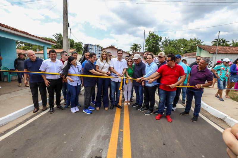 ENTREGA ASFALTO/ Ordem de Serviço que autorizará o início das obras de construção e pavimentação da PA-253/Sua Casa/Posto de saúde/Estádio de Futebol/FT Alex Ribeiro Ag Pará <div class='credito_fotos'>Foto: Alex Ribeiro / Ag. Pará   |   <a href='/midias/2023/originais/17895_9eb4104f-0a30-2115-ff17-44f517c54112.jpg' download><i class='fa-solid fa-download'></i> Download</a></div>