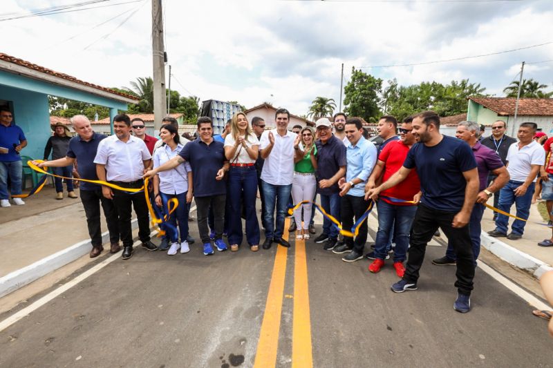 ENTREGA ASFALTO/ Ordem de Serviço que autorizará o início das obras de construção e pavimentação da PA-253/Sua Casa/Posto de saúde/Estádio de Futebol/FT Alex Ribeiro Ag Pará <div class='credito_fotos'>Foto: Alex Ribeiro / Ag. Pará   |   <a href='/midias/2023/originais/17895_d1c36463-362f-baca-cf76-6d9485084d2b.jpg' download><i class='fa-solid fa-download'></i> Download</a></div>