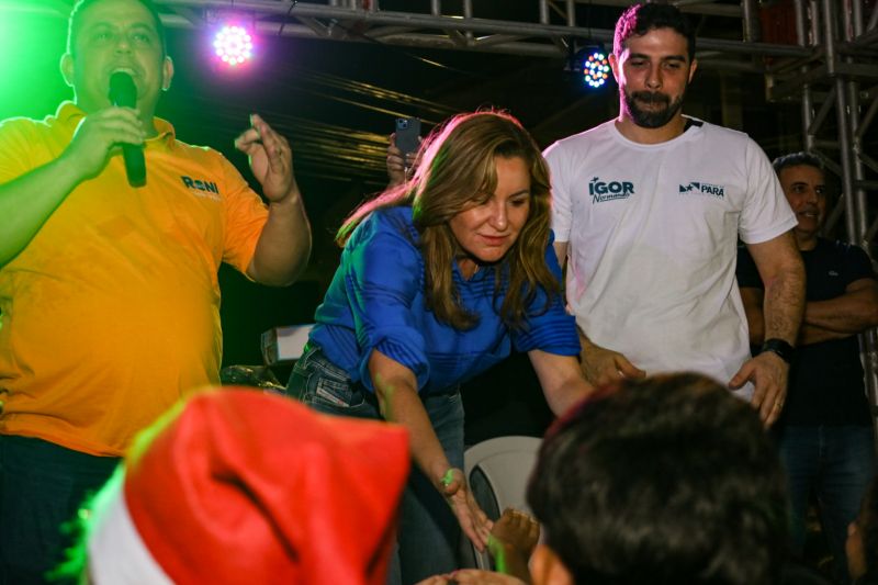 Vice Governadora Hana Ghassan participa de entrega de brinquedos do Vereador Roni Gás na Cabanagem - Fotos Pedro Guerreiro AgPará <div class='credito_fotos'>Foto: Pedro Guerreiro / Ag. Pará   |   <a href='/midias/2023/originais/17924_c50bae15-151e-7ad6-2c7c-e5398de9a6a0.jpg' download><i class='fa-solid fa-download'></i> Download</a></div>