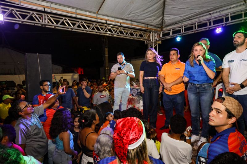 Vice Governadora Hana Ghassan participa de entrega de brinquedos do Vereador Roni Gás na Cabanagem - Fotos Pedro Guerreiro AgPará <div class='credito_fotos'>Foto: Pedro Guerreiro / Ag. Pará   |   <a href='/midias/2023/originais/17924_cd2aae8d-abdf-ca43-1634-76f6dfb148f7.jpg' download><i class='fa-solid fa-download'></i> Download</a></div>