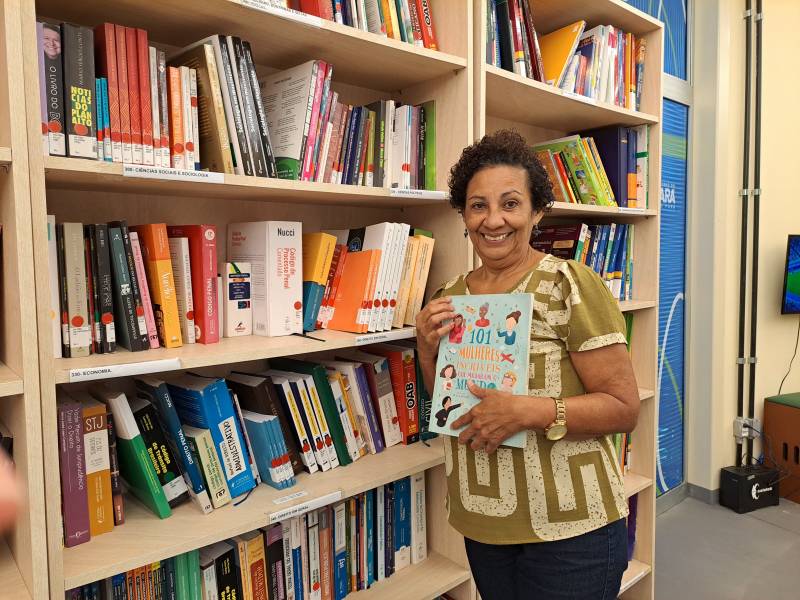 Darcy Barbosa - bibliotecária