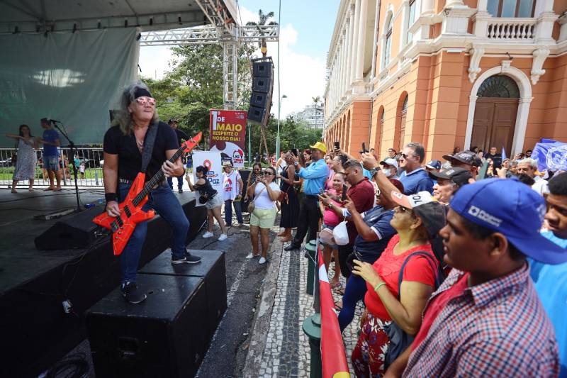 Shows das bandas Zona Rural e Markinho e Banda e ainda do cantor Afonso Cappelo animaram o público 