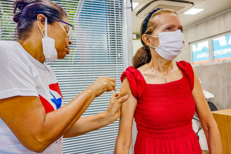 Vacinação contra gripe e Covid-19 esteve entre os serviços de saúde
