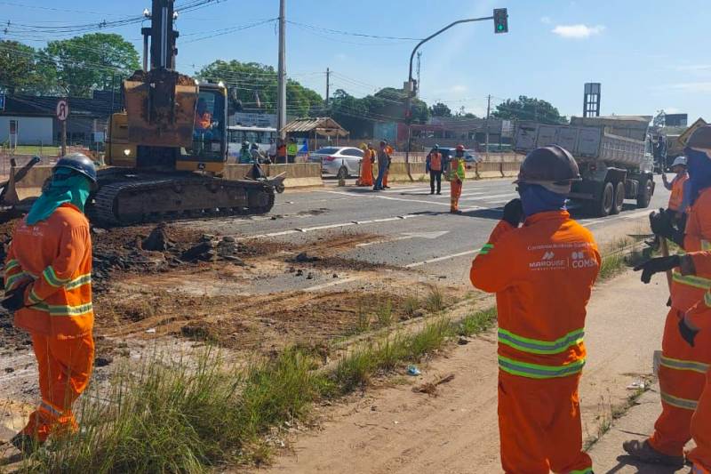 Operários se dividem em 30 frentes de trabalho distribuídas nos terminais, túneis, passarelas, drenagem e outras obras que integram o projeto de reestruturação da rodovia BR-316.