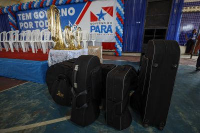 galeria: Governo entrega instrumentos musicais para alunos de escola estadual em Gurupá