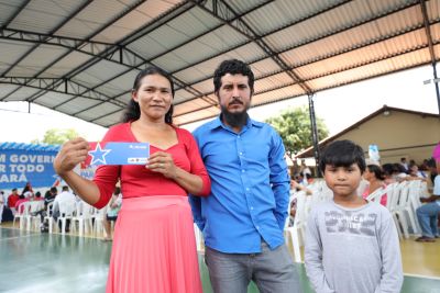 notícia: Em Paragominas, famílias recebem etapa final dos cheques para finalizar a construção de moradias