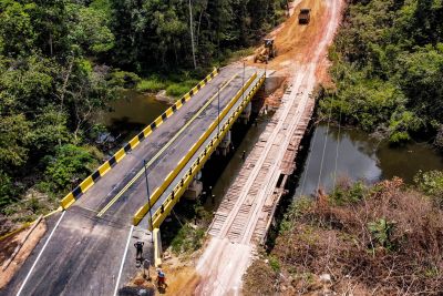 notícia: Aurora do Pará ganha ponte de concreto com 40 m de extensão e passarela para pedestres