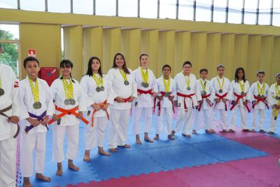 notícia: Atletas da Usina da Paz do Icuí-Guajará, em Ananindeua, conquistam 66 medalhas em Campeonato Brasileiro de Artes Marciais