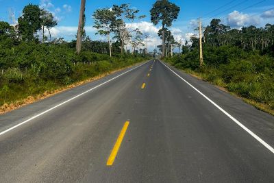 notícia: Governo do Estado conclui mais de 100 quilômetros de pavimentação na PA-370/Transuruará, no Baixo Amazonas