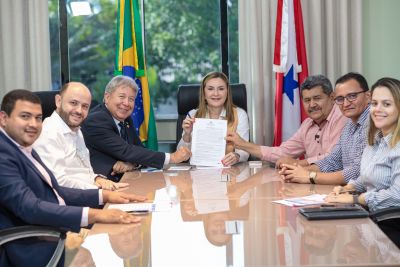 notícia: Governo do Estado garante construção de creches em Igarapé-Miri e Santa Maria do Pará 