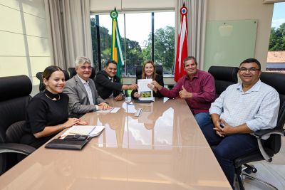 notícia: Governo do Pará garante construção de creche em Santana do Araguaia 