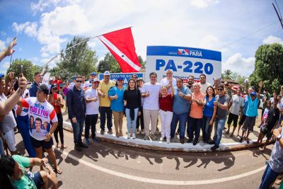 notícia: Governo do Pará entrega asfaltamento da PA-220, a Transmaú, em Marapanim.