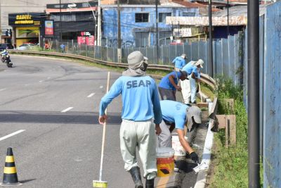 notícia: Elevado Daniel Berg recebe ação do projeto 'Limpeza de Vias Públicas'