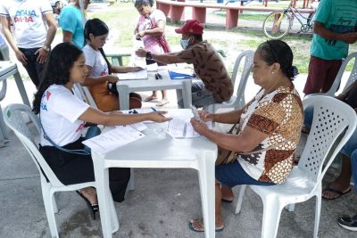 notícia: Moradores de Alenquer recebem ação de cadastramento do "Água Pará"