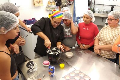 notícia: Em Marituba, Usina da Paz oferta minicurso de gastronomia para pessoas trans