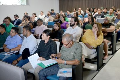 notícia: Seduc debate ações de fortalecimento da educação nos municípios paraenses