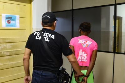 notícia: Em Belém, homem é preso indiciado por abusar de filhote de cachorro