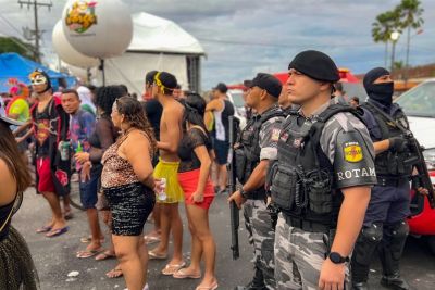 notícia: Brincantes do 'Rabo do Peru' contam com apoio dos agentes de segurança pública na folia