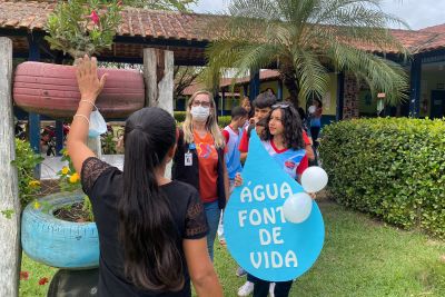 notícia: HGT realiza ação de educação em alusão ao Dia Mundial da Água com alunos de escola pública