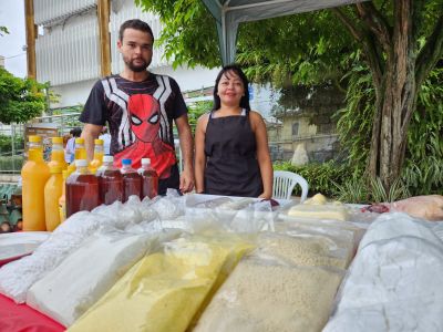 notícia: Feira da Sustentabilidade comercializa produtos orgânicos e recebe material reciclável