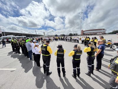 notícia: Detran inicia campanha do Maio Amarelo com ação conjunta no estacionamento do Mangueirão
