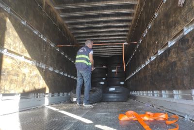 notícia: Secretaria da Fazenda apreende 60 pneus automotivos no sudeste do Pará 