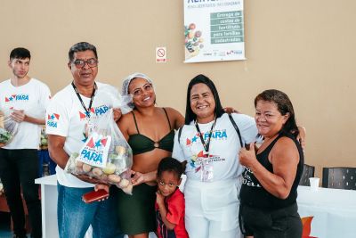 notícia: Mães do Jurunas e Condor recebem cestas do Banco de Alimentos, da Ceasa e Seac