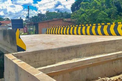 notícia: Operários da Setran finalizam obras na última ponte na Perna Leste