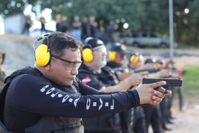 notícia: Em Paragominas, policiais civis recebem instruções para manuseio de pistolas Glock adquiridas pelo Governo