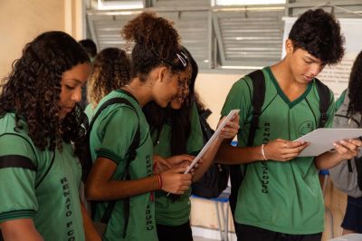 notícia: Escola recebe Mostra do Bicentenário da Adesão do Pará à Independência 