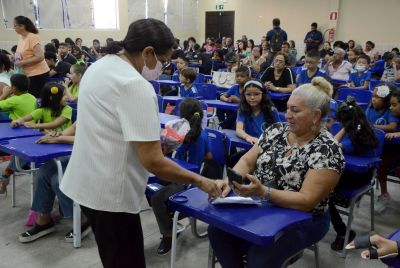 notícia: Estudantes participam de evento sobre combate à violência contra a pessoa idosa