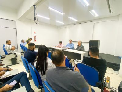 notícia: Sedeme se reúne com representante da Fiepa e produtores de açaí da região