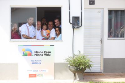 notícia: Governo do Pará participa da entrega de casas que beneficiam mais de 880 pessoas em Abaetetuba 