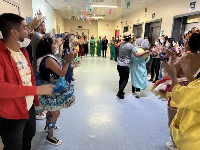 notícia: Programação junina anima pacientes do Oncológico Infantil Octávio Lobo