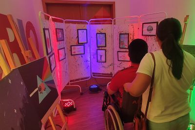 notícia: CIIR realiza exposição de obras de arte produzidas por usuários assistidos  