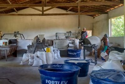 notícia: Emater incentiva produção da farinha de tapioca na Vila de Americano, Santa Izabel
