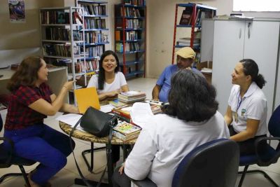 notícia: Portal do Conhecimento recebe doações do Núcleo de Altos Estudos Amazônicos da UFPA