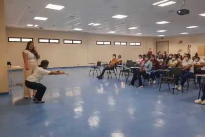 notícia: Hospital Abelardo Santos forma segunda turma do curso de cuidador de idosos   