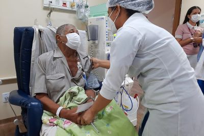 notícia: ‘Correio da Amizade’ fortalece afeto entre as pessoas no Hospital Abelardo Santos