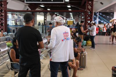 notícia: Passageiros do Terminal Hidroviário de Belém recebem ação educativa da Adepará