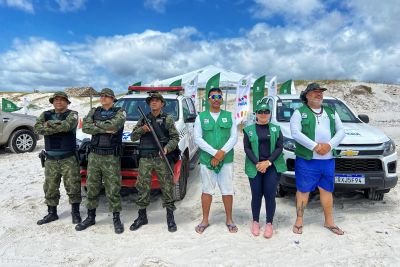 notícia: Polícia Militar e Ideflor-Bio previnem crimes ambientais na Praia do Atalaia