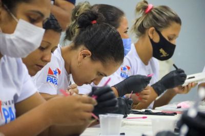 notícia: Governo do Estado desenvolve políticas de incentivo e qualificação profissional aos jovens do Pará 