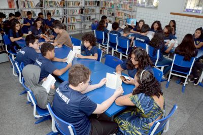 notícia: Em Belém, estudantes da Escola Estadual Dom Pedro II participam de projeto de leitura