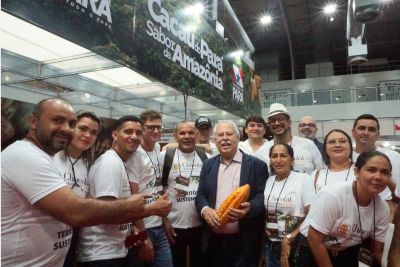 notícia: Produtores atendidos pelo 'Territórios Sustentáveis' são capacitados no Chocolat Amazônia