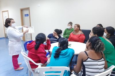 notícia: Acompanhantes de bebês prematuros participam de oficina terapêutica, no Hospital Abelardo Santos