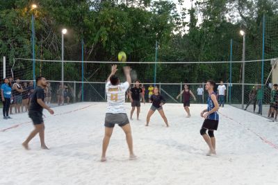 notícia: Em Marituba, torneio esportivo de vôlei reúne oito equipes na Usina da Paz